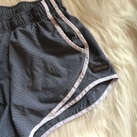 Calvin Klein running shorts - Picture 2 of 3